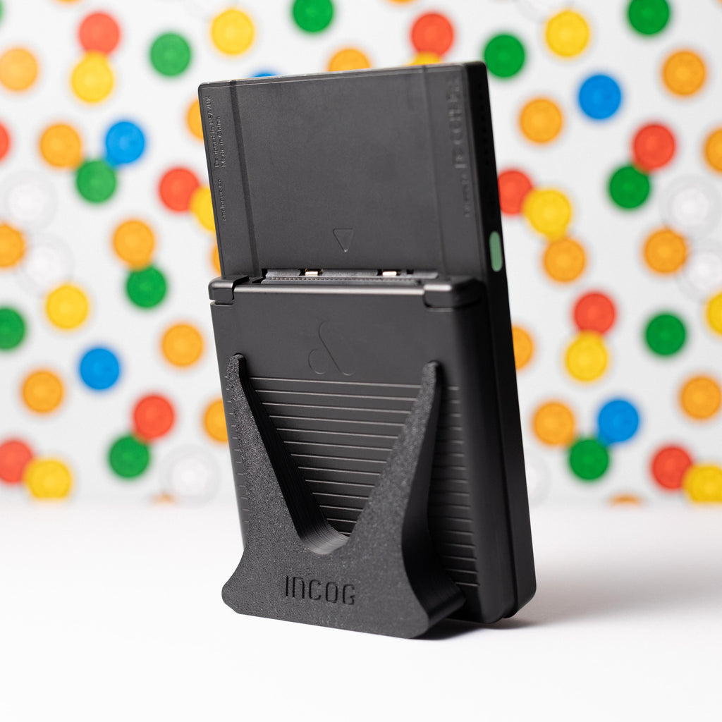 Display Stand for Analogue Pocket - INCOG image 0